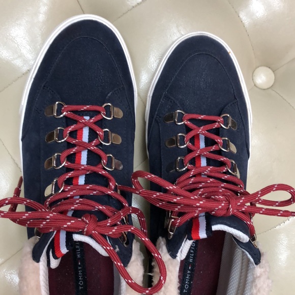 Tommy Hilfiger sneaker bootie size 8 - Picture 3 of 9